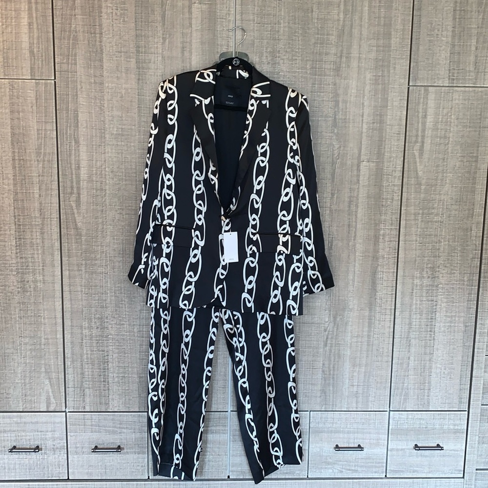 MANGO Chain Printed Blazer And Pants Set‎